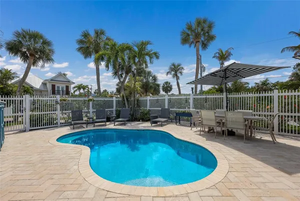 $3,295,000 | 5701 Carissa Street, Holmes Beach, FL 34217