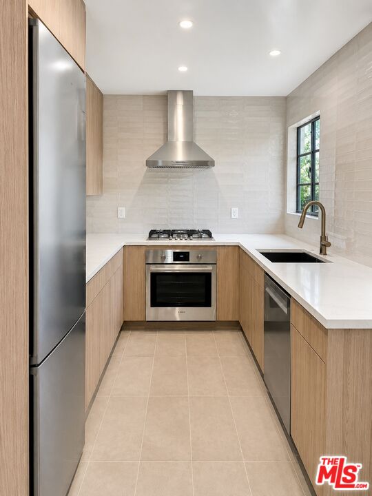 502 Strand Street Santa Monica, CA 90405 - Photo 3 of 17