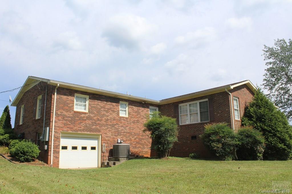 206 Blanton Road Morganton, NC 28655 - Photo 3 of 21