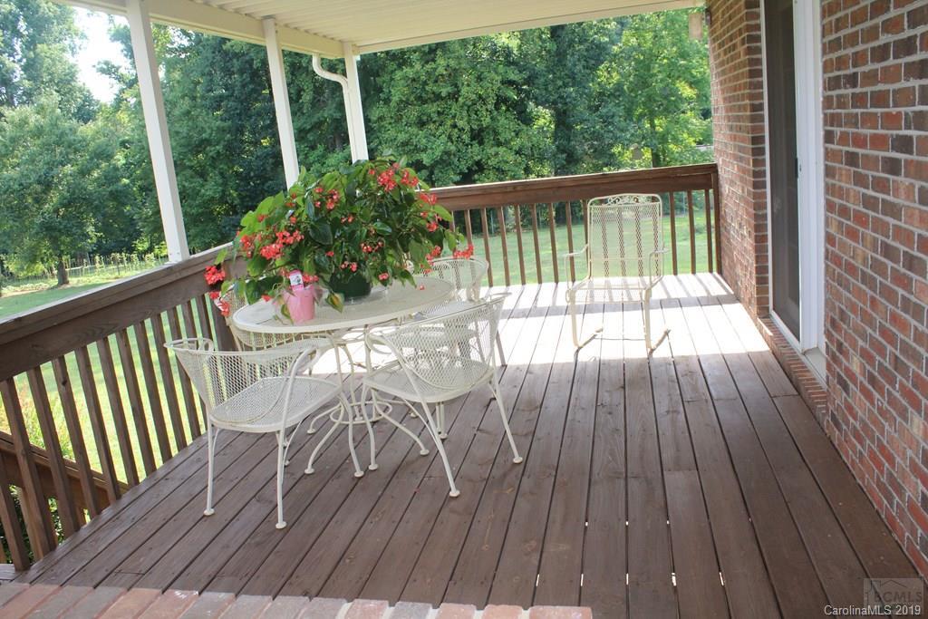 206 Blanton Road Morganton, NC 28655 - Photo 8 of 21