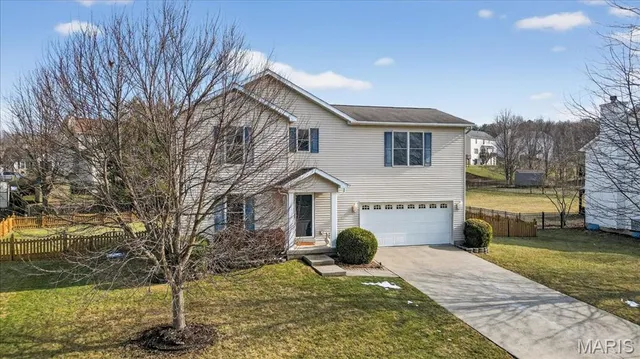 $375,000 | 109 Eagles Landing Drive, Belleville, IL 62221