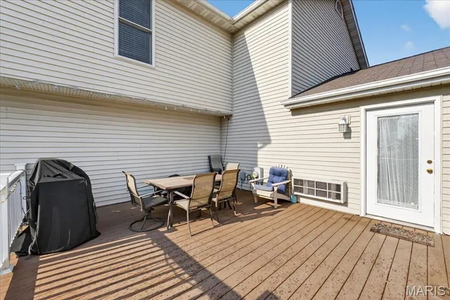 $375,000 | 109 Eagles Landing Drive, Belleville, IL 62221