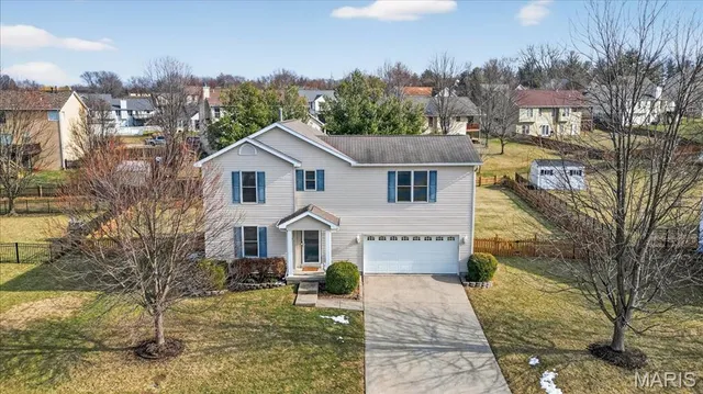 $375,000 | 109 Eagles Landing Drive, Belleville, IL 62221