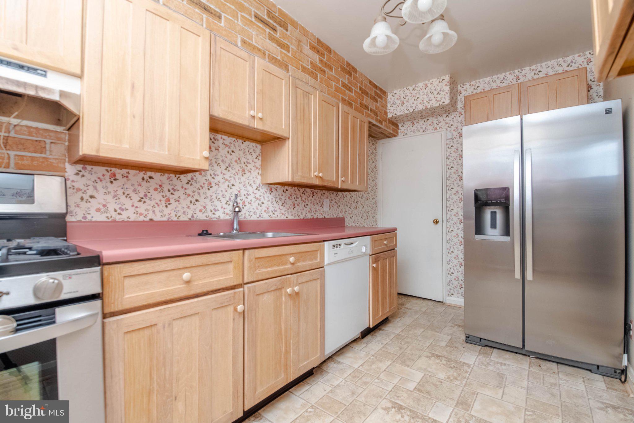 2001 Ormand Road Baltimore, MD 21222 - Photo 13 of 37 Kitchen