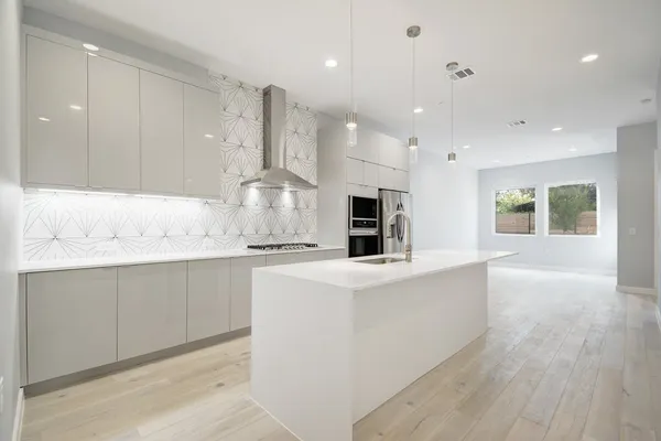 $3,200 | 2108 Tillery Street, Unit 1104, Austin, TX 78723