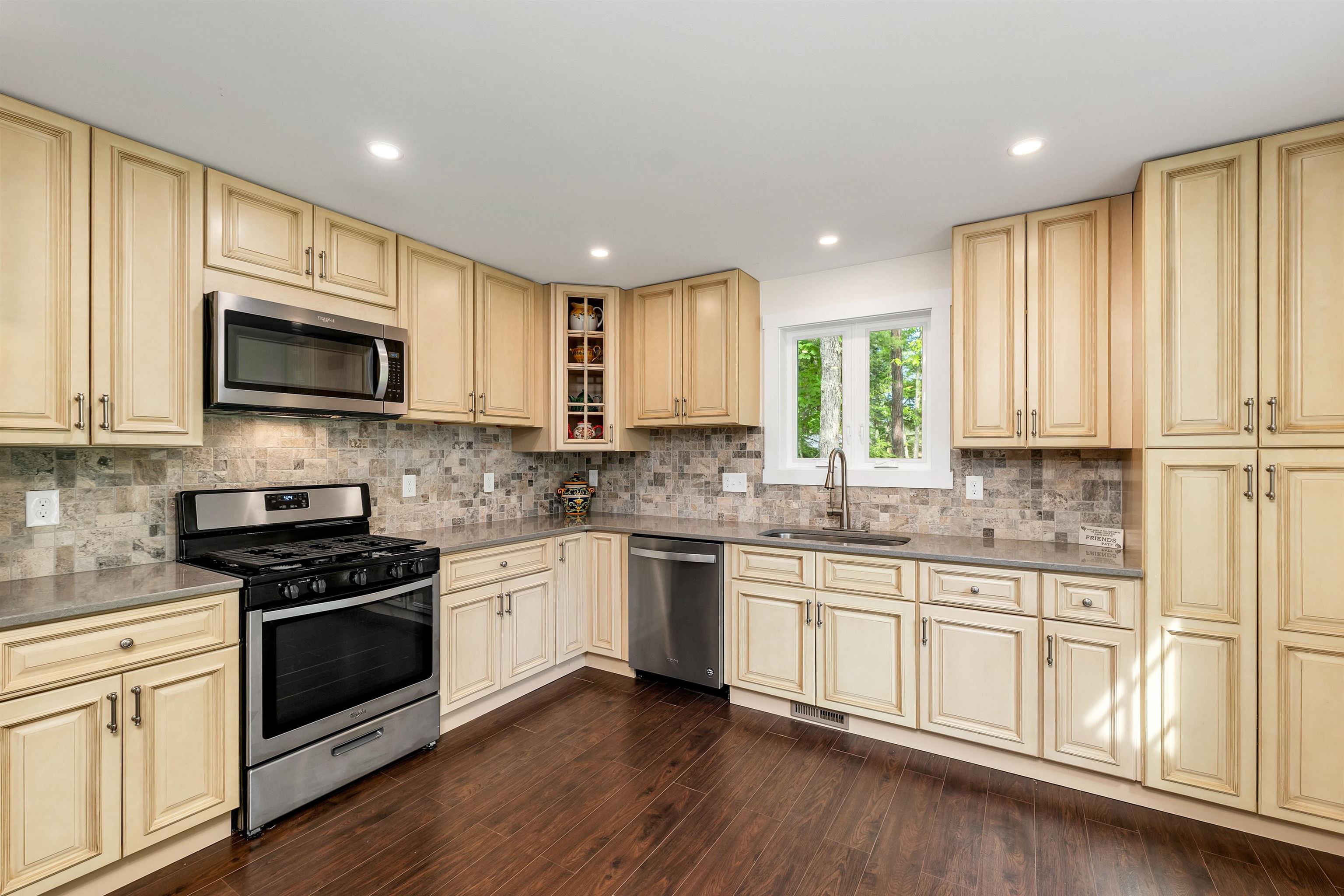 44 Bay Point Road Ossipee, NH 03814 - Photo 3 of 40 Gallery Image 3