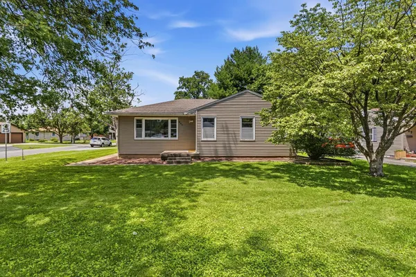 $229,000 | 809 South Division Street, Mahomet, IL 61853