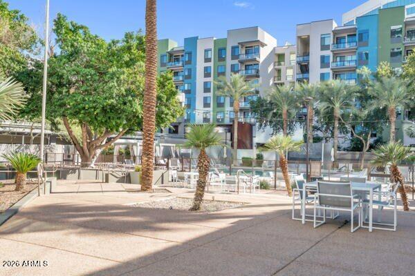1 East Lexington Avenue, Unit 809 Phoenix, AZ 85012 - Photo 38 of 45 Community Patio and Pool