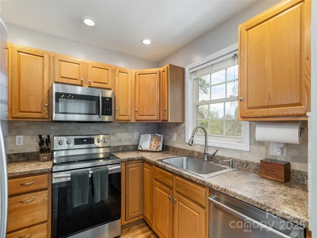 $499,000 | 25 Brierfield Drive, Candler, NC 28715