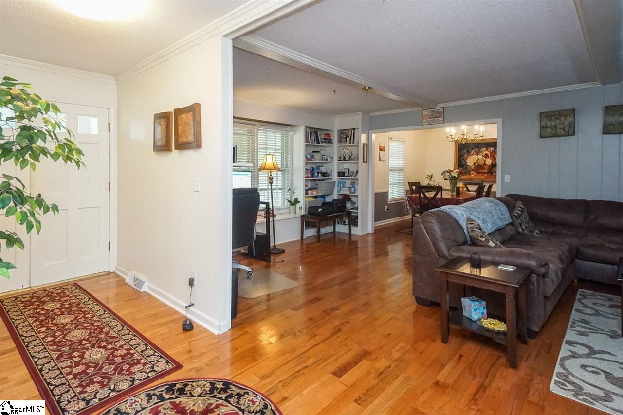 305 Hudson Farm Road Greer, SC 29650 - Photo 2 of 27 Gallery Image 2
