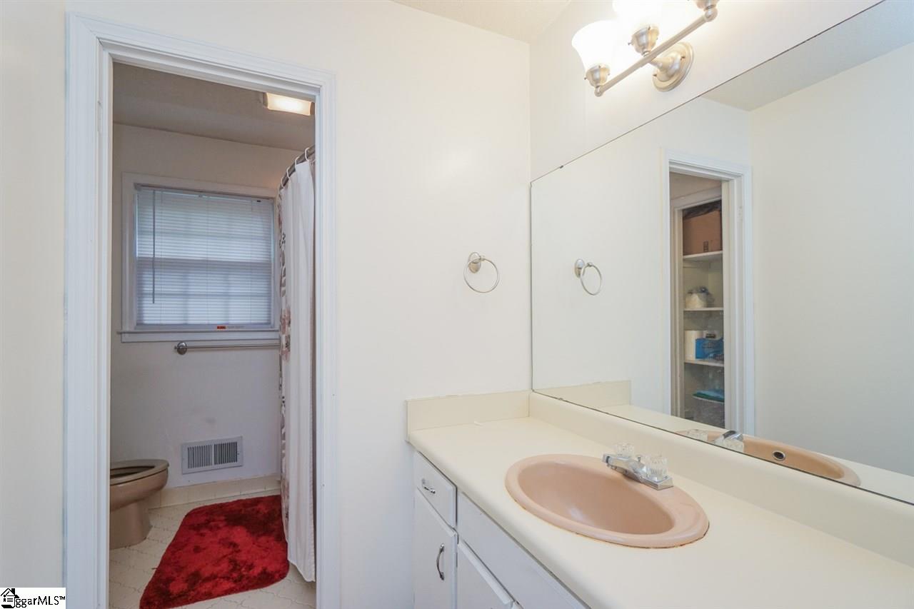 305 Hudson Farm Road Greer, SC 29650 - Photo 19 of 27 Gallery Image 19