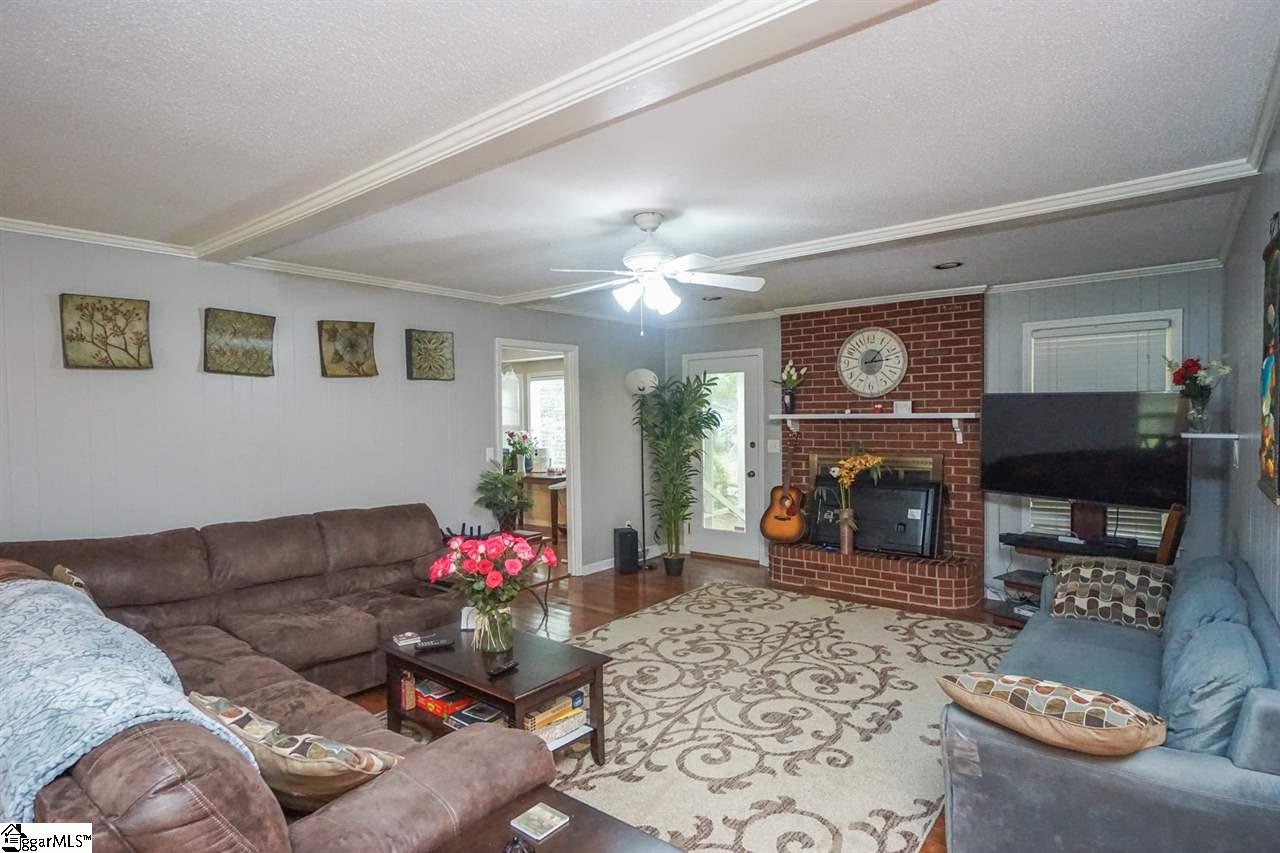 305 Hudson Farm Road Greer, SC 29650 - Photo 4 of 27 Gallery Image 4