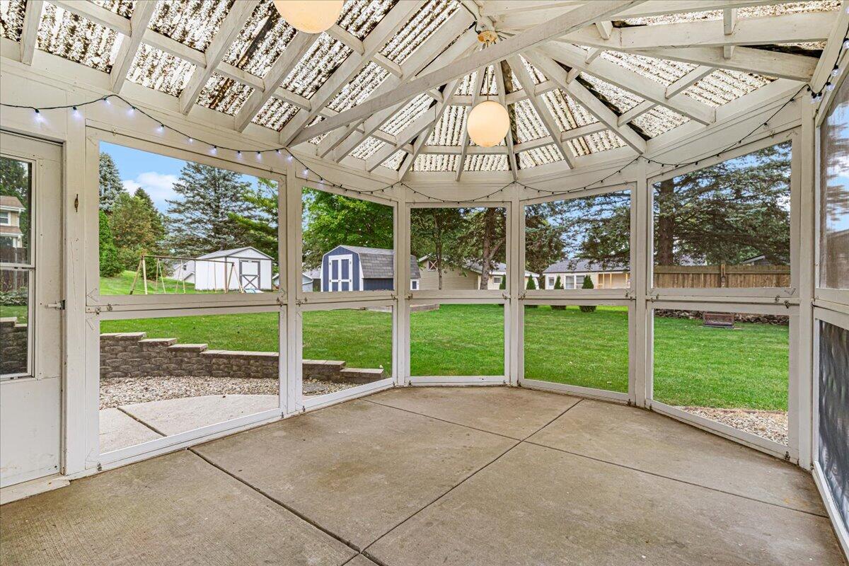 819 Kings Ridge Court East West Bend, WI 53090 - Photo 27 of 41 Covered, Screened in Patio