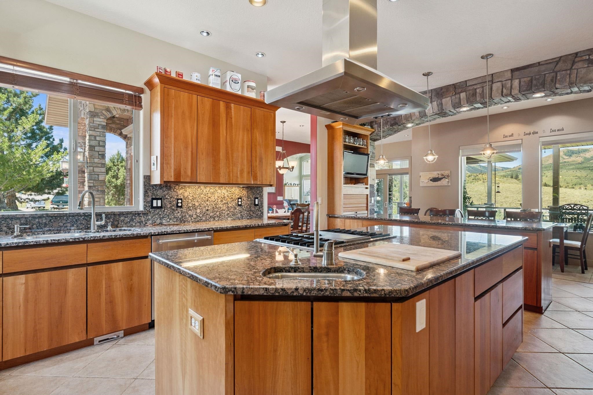 2201 North Whitney Road Pocatello, ID 83204 - Photo 12 of 50 Gallery Image 12