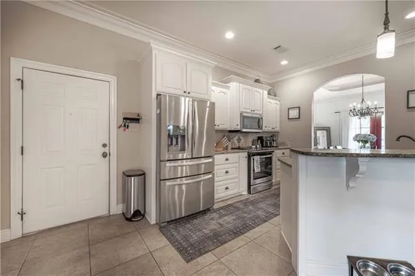 $369,900 | 100 Iberia Lane, Pineville, LA 71360