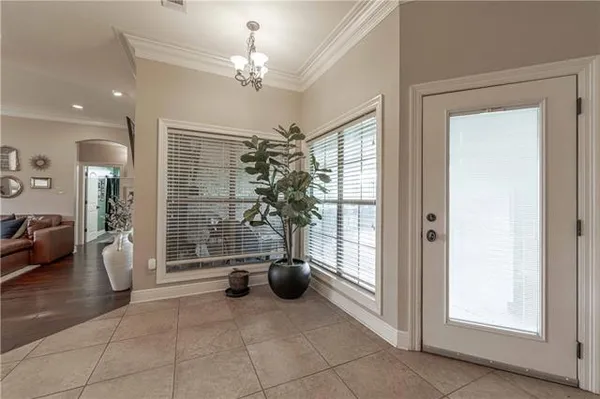 $369,900 | 100 Iberia Lane, Pineville, LA 71360
