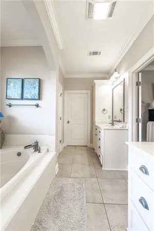 $369,900 | 100 Iberia Lane, Pineville, LA 71360
