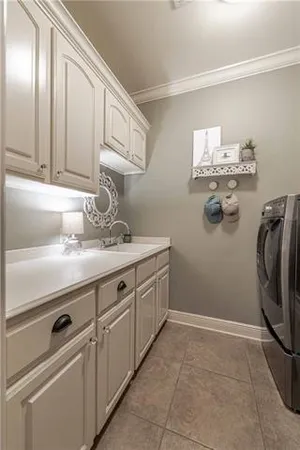 $369,900 | 100 Iberia Lane, Pineville, LA 71360