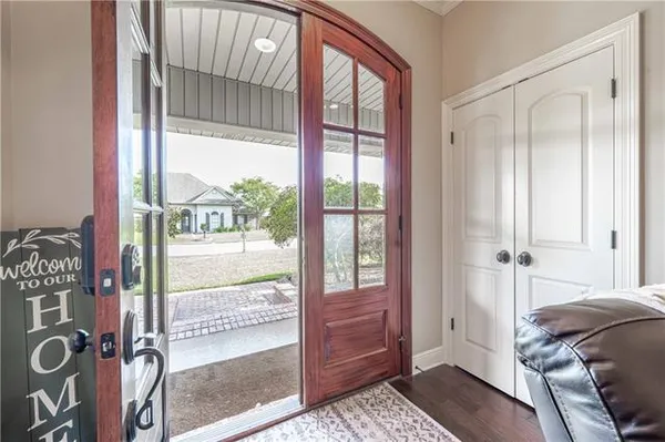 $369,900 | 100 Iberia Lane, Pineville, LA 71360