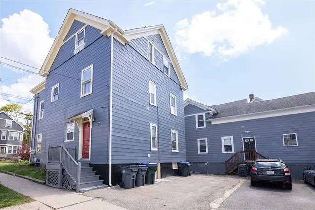 $2,200 | 374 Hope Street, Unit 3, Providence, RI 02906