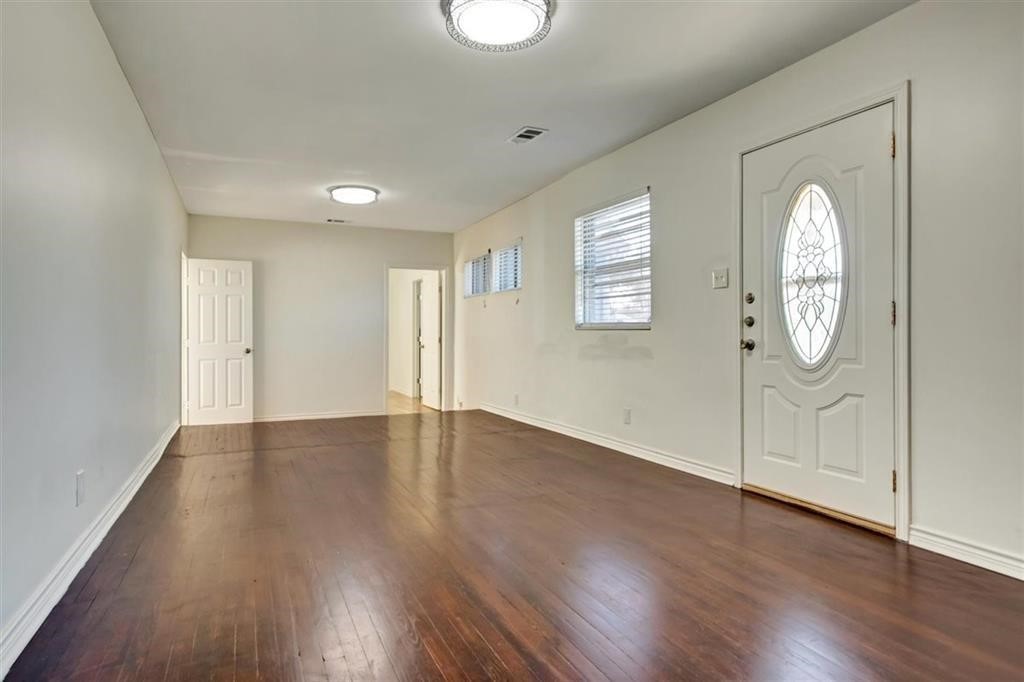 1316 Zora Street Houston, TX 77055 - Photo 4 of 24