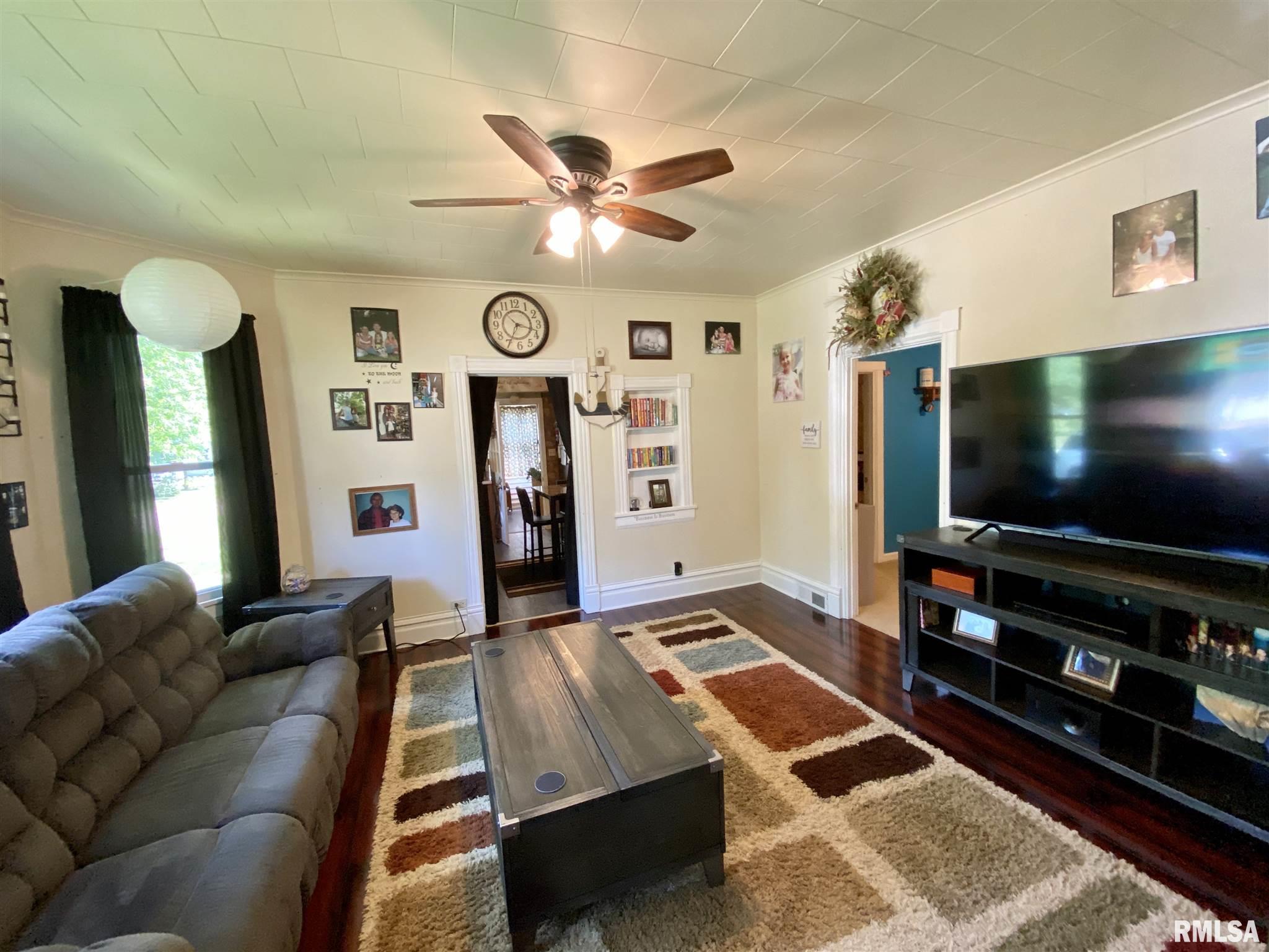210 East Virginia Road Arenzville, IL 62611 - Photo 4 of 30 Gallery Image 4