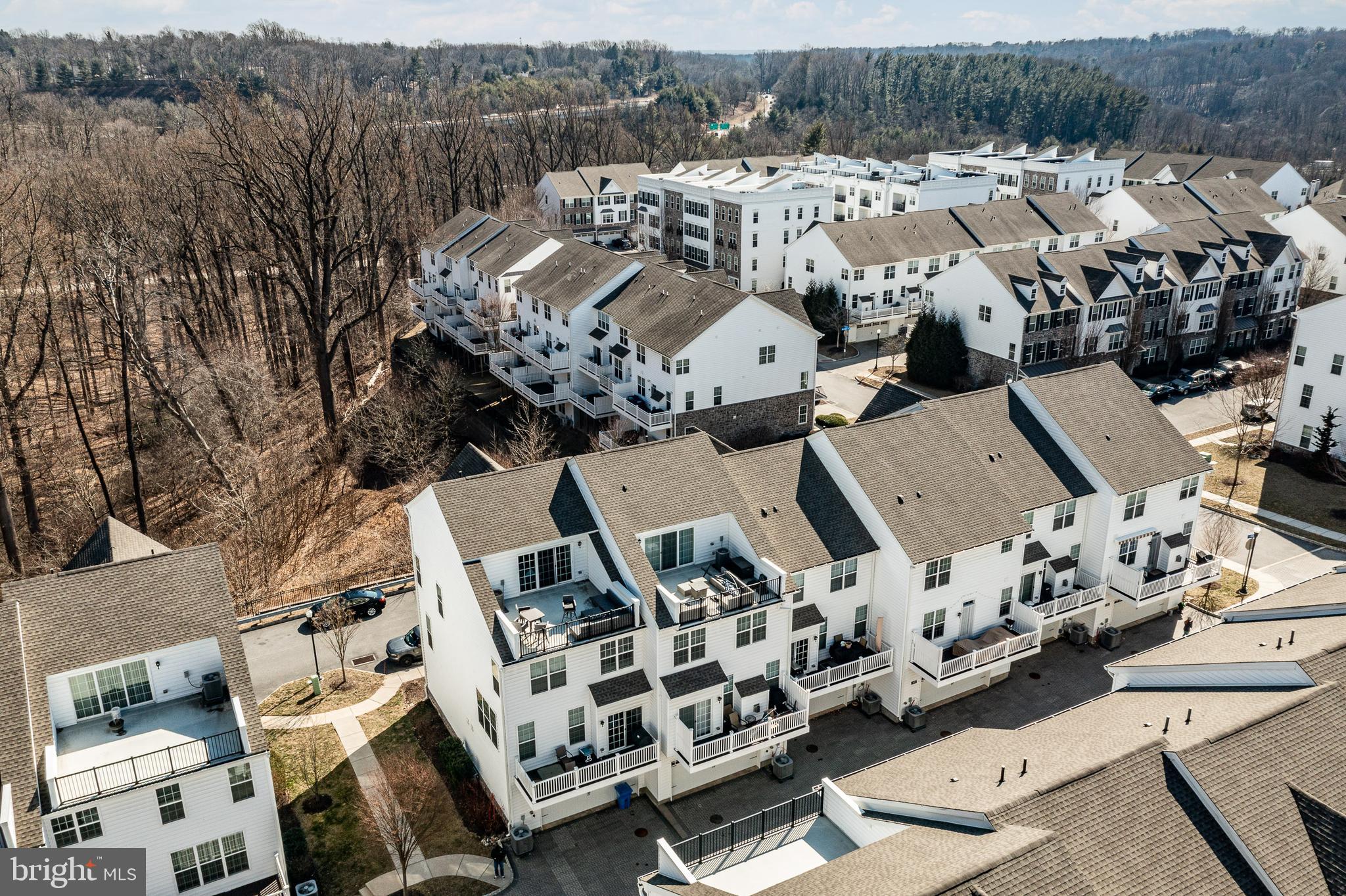 309 Murray Lane Springfield, PA 19064 - Photo 40 of 47 an aerial view of multiple house with parking space