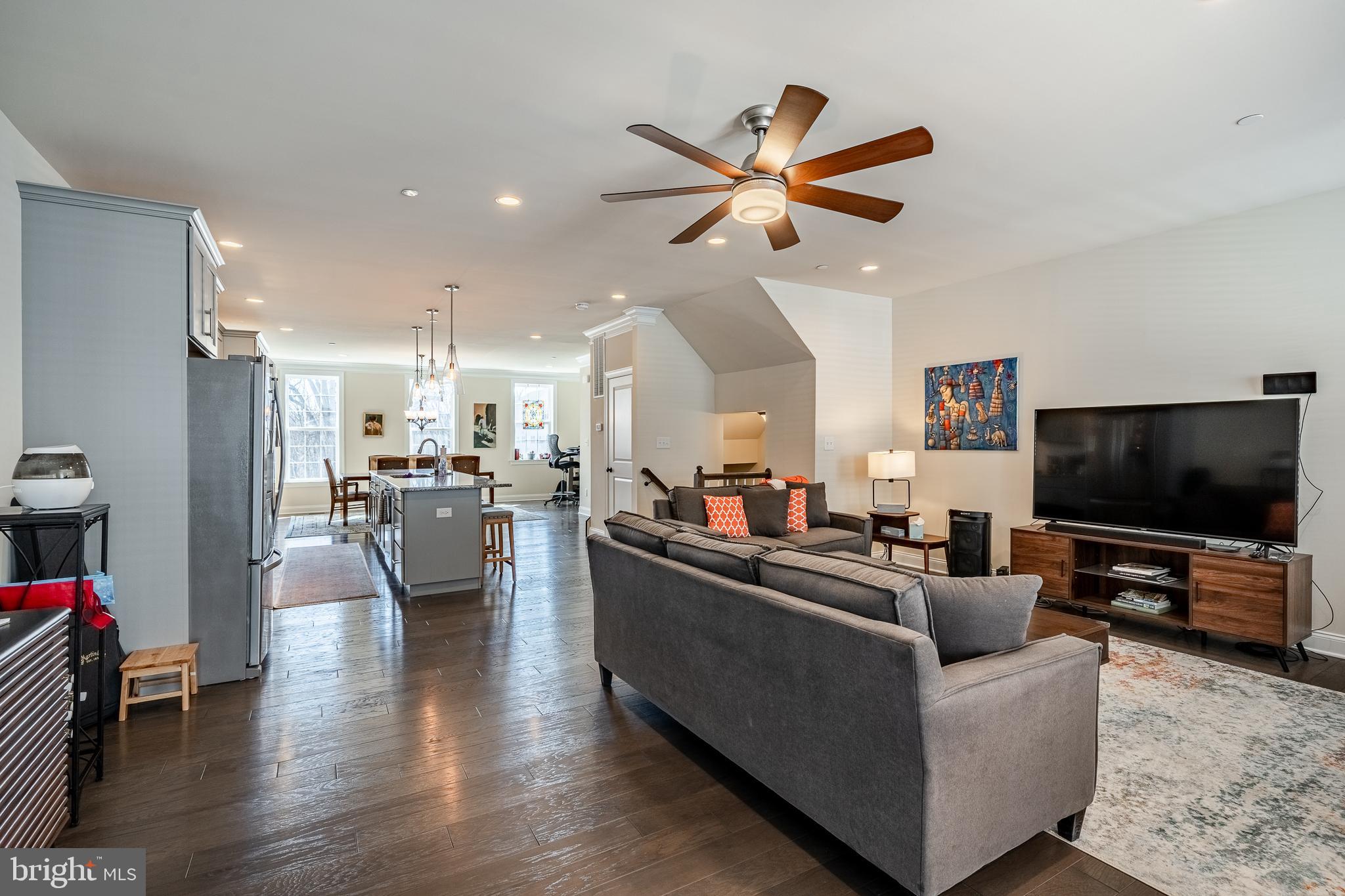 309 Murray Lane Springfield, PA 19064 - Photo 5 of 47 a living room with furniture and a flat screen tv