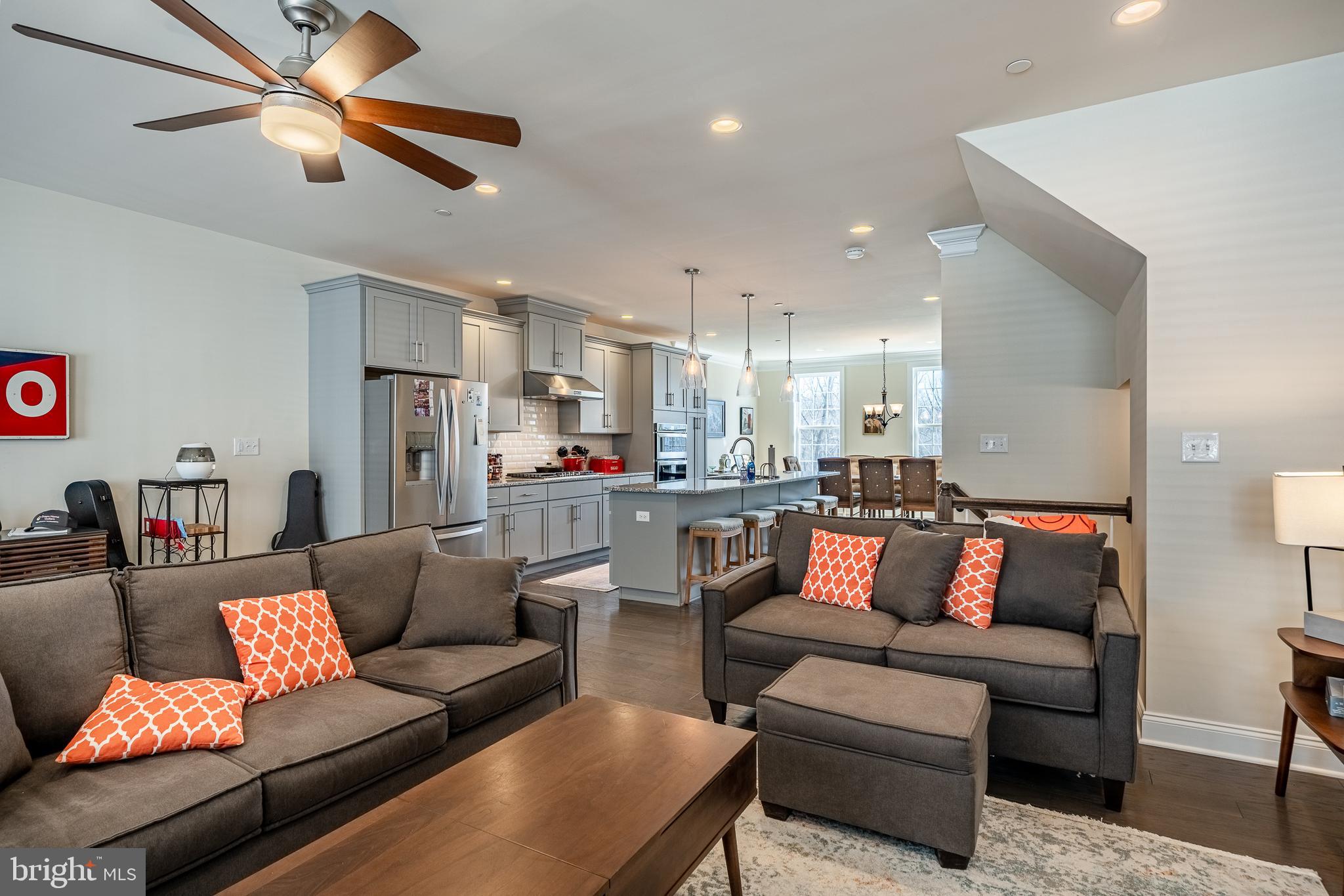 309 Murray Lane Springfield, PA 19064 - Photo 6 of 47 a living room with furniture and kitchen view