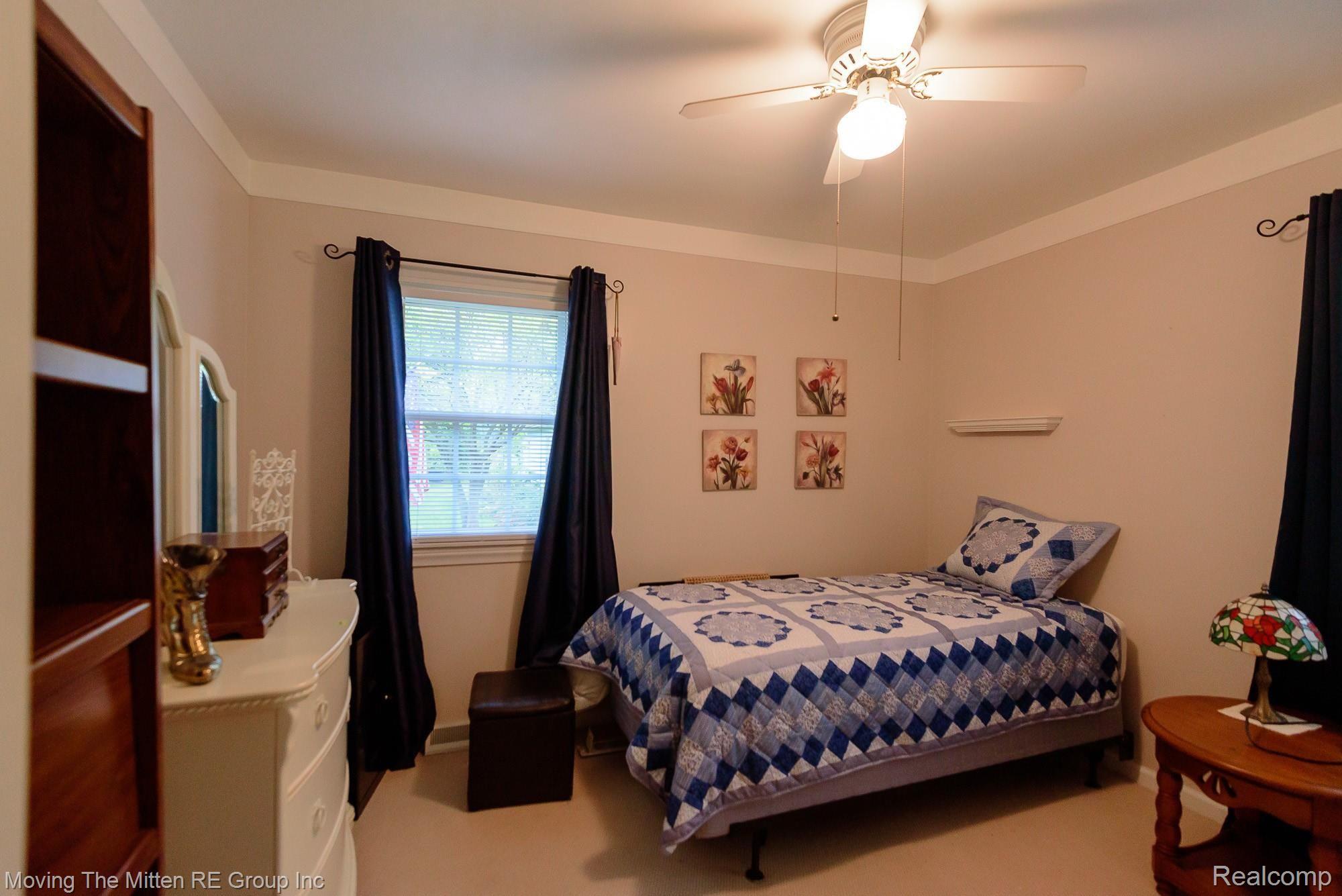 16867 Renton Road Belleville, MI 48111 - Photo 28 of 46 32.jpg