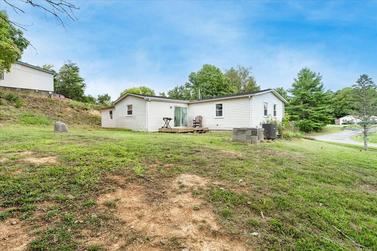 6347 Meacham Road Salem, VA 24153 - Photo 14 of 26 a view of a house with a yard