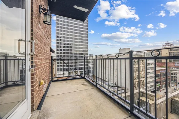 $244,700 | 127 Madison Avenue, Unit 602, Memphis, TN 38103