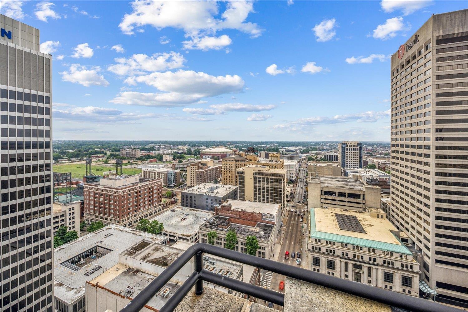 127 Madison Avenue, Unit 602 Memphis, TN 38103 - Photo 3 of 25 View of city