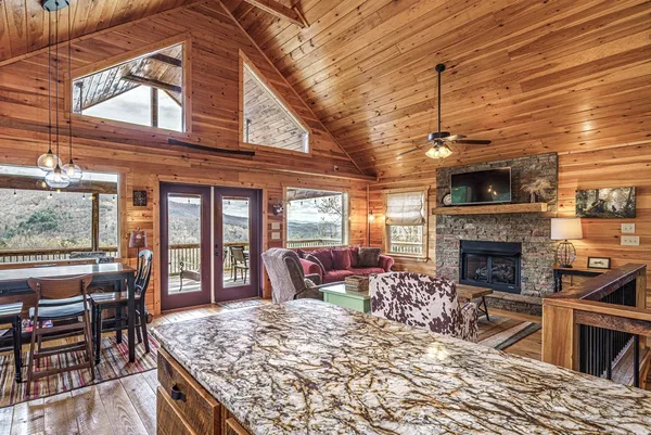 $399,000 | 60 Silver Fox Circle, Murphy, NC 28906