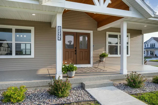 $520,000 | 1295 Stonehaven Drive, Sun Prairie, WI 53590