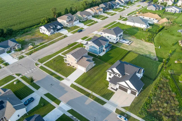 $520,000 | 1295 Stonehaven Drive, Sun Prairie, WI 53590