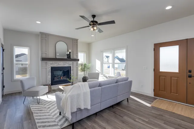 $520,000 | 1295 Stonehaven Drive, Sun Prairie, WI 53590