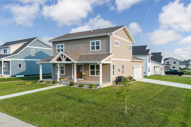 $520,000 | 1295 Stonehaven Drive, Sun Prairie, WI 53590