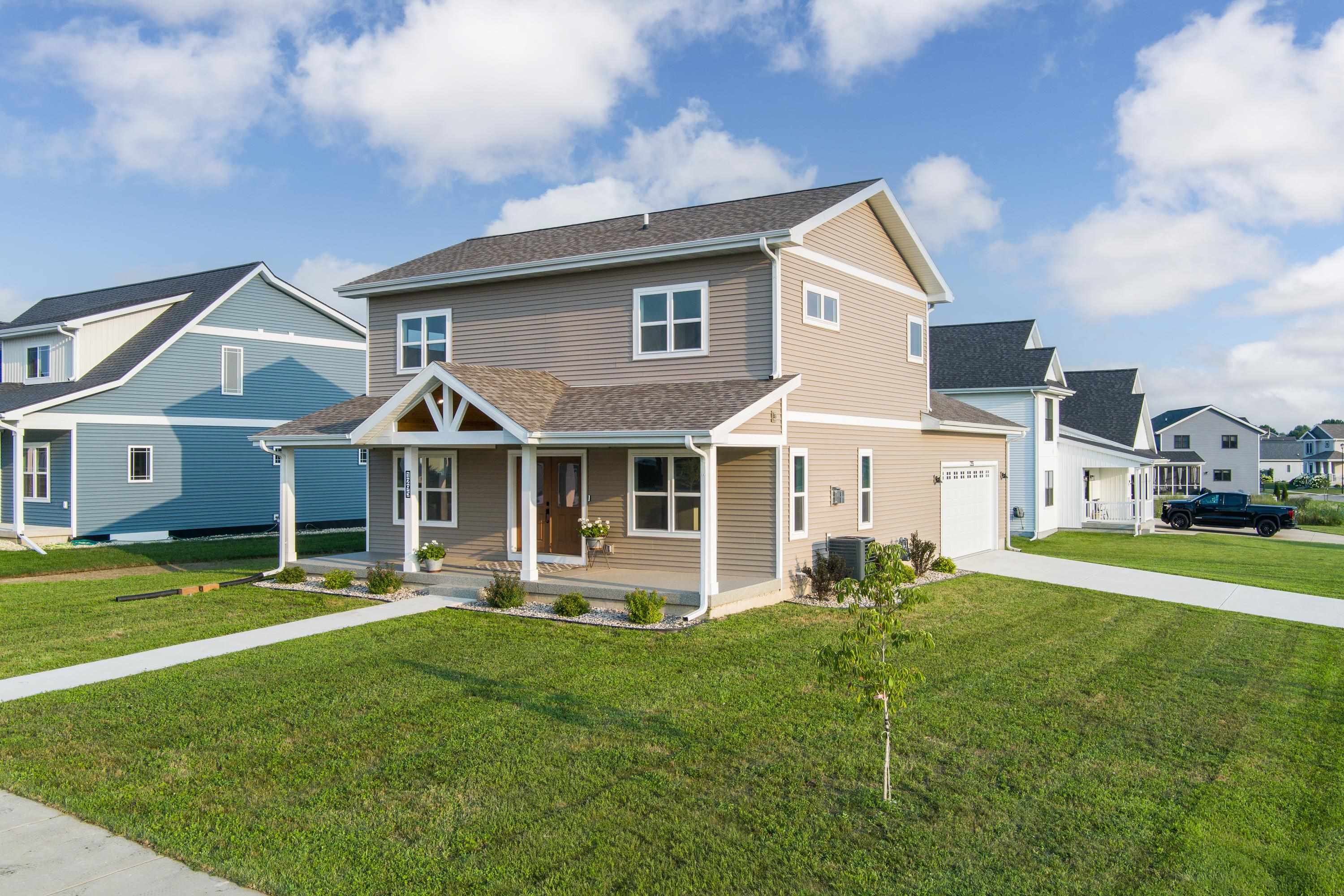 1295 Stonehaven Drive Sun Prairie, WI 53590 - Photo 2 of 65