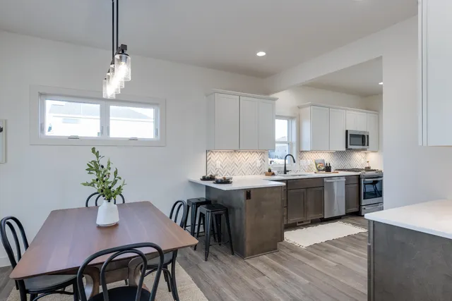 $520,000 | 1295 Stonehaven Drive, Sun Prairie, WI 53590