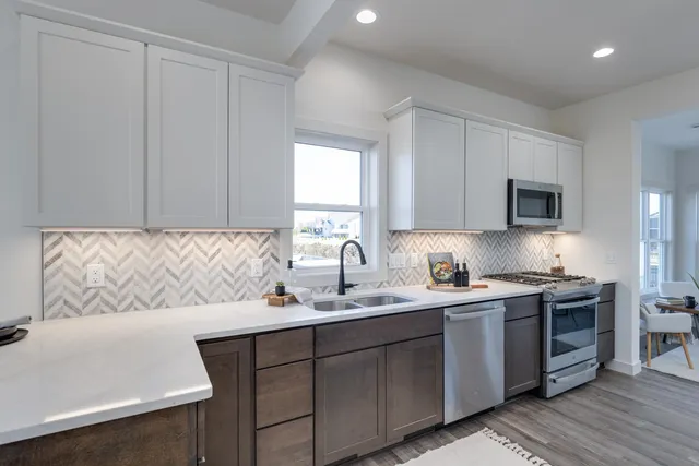 $520,000 | 1295 Stonehaven Drive, Sun Prairie, WI 53590