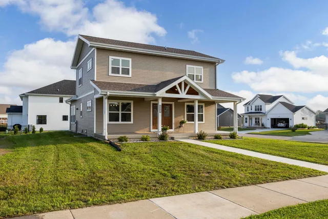 $520,000 | 1295 Stonehaven Drive, Sun Prairie, WI 53590