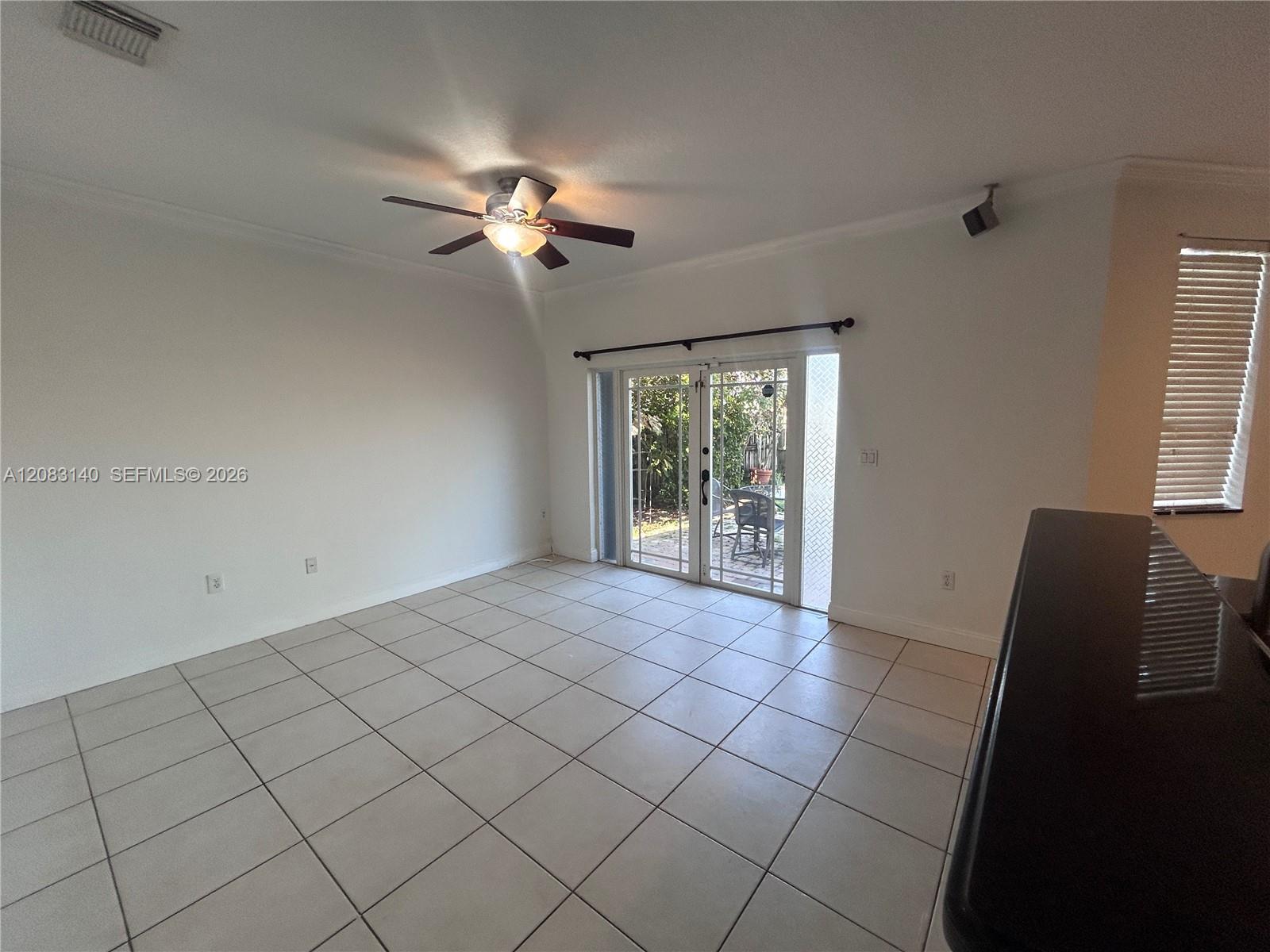 6528 Southwest 158th Pass Miami, FL 33193 - Photo 8 of 33 Gallery Image 8