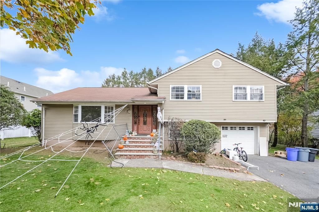 50 Carlson Court Closter, NJ 07624 - Photo 1 of 16