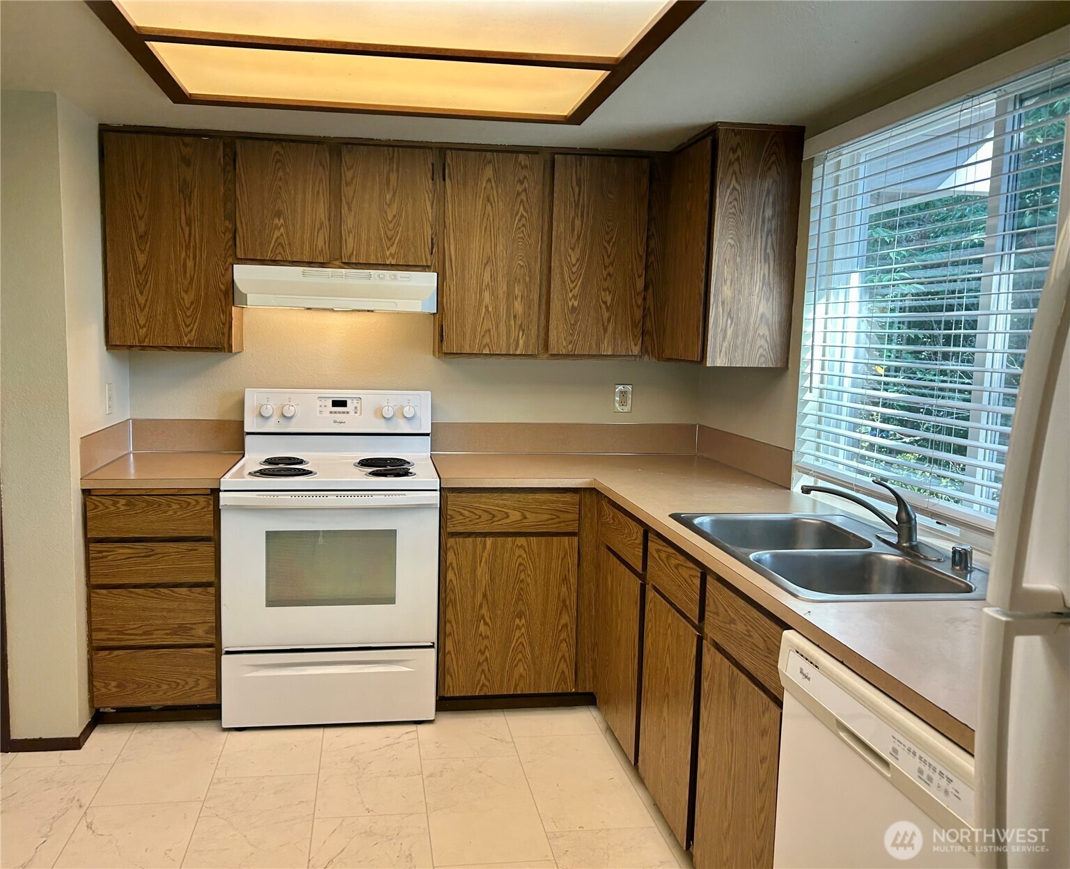 202 Vashon Avenue Southeast Renton, WA 98059 - Photo 6 of 31 Gallery Image 6