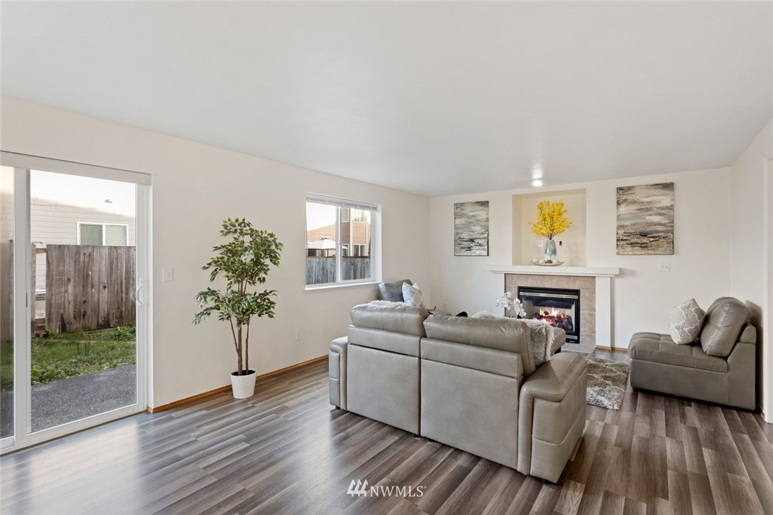 466 Ilwaco Avenue Northeast Renton, WA 98059 - Photo 13 of 25