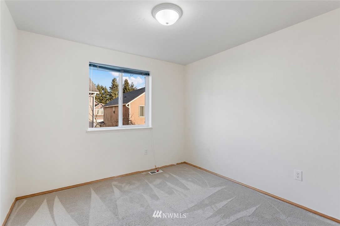 466 Ilwaco Avenue Northeast Renton, WA 98059 - Photo 19 of 25