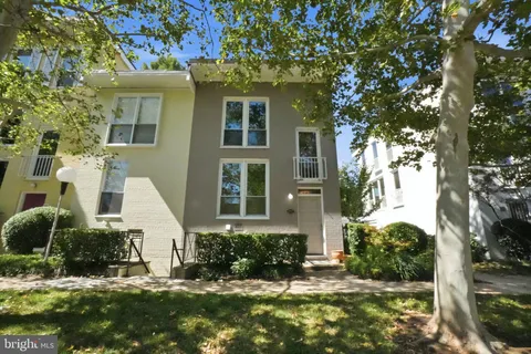$665,000 | 277 G Street Southwest, Unit 142, Washington, DC 20024
