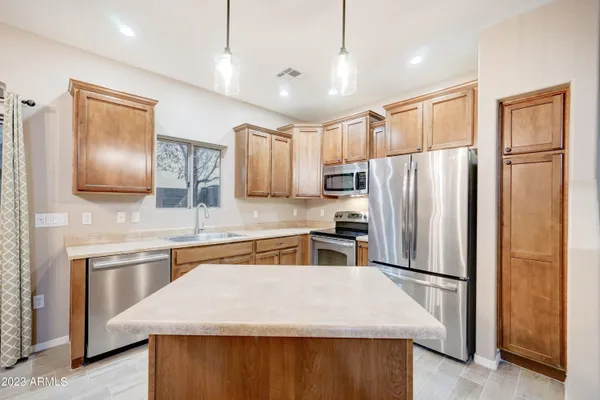 $2,200 | 2150 West Alameda Road, Unit 1058, Phoenix, AZ 85085