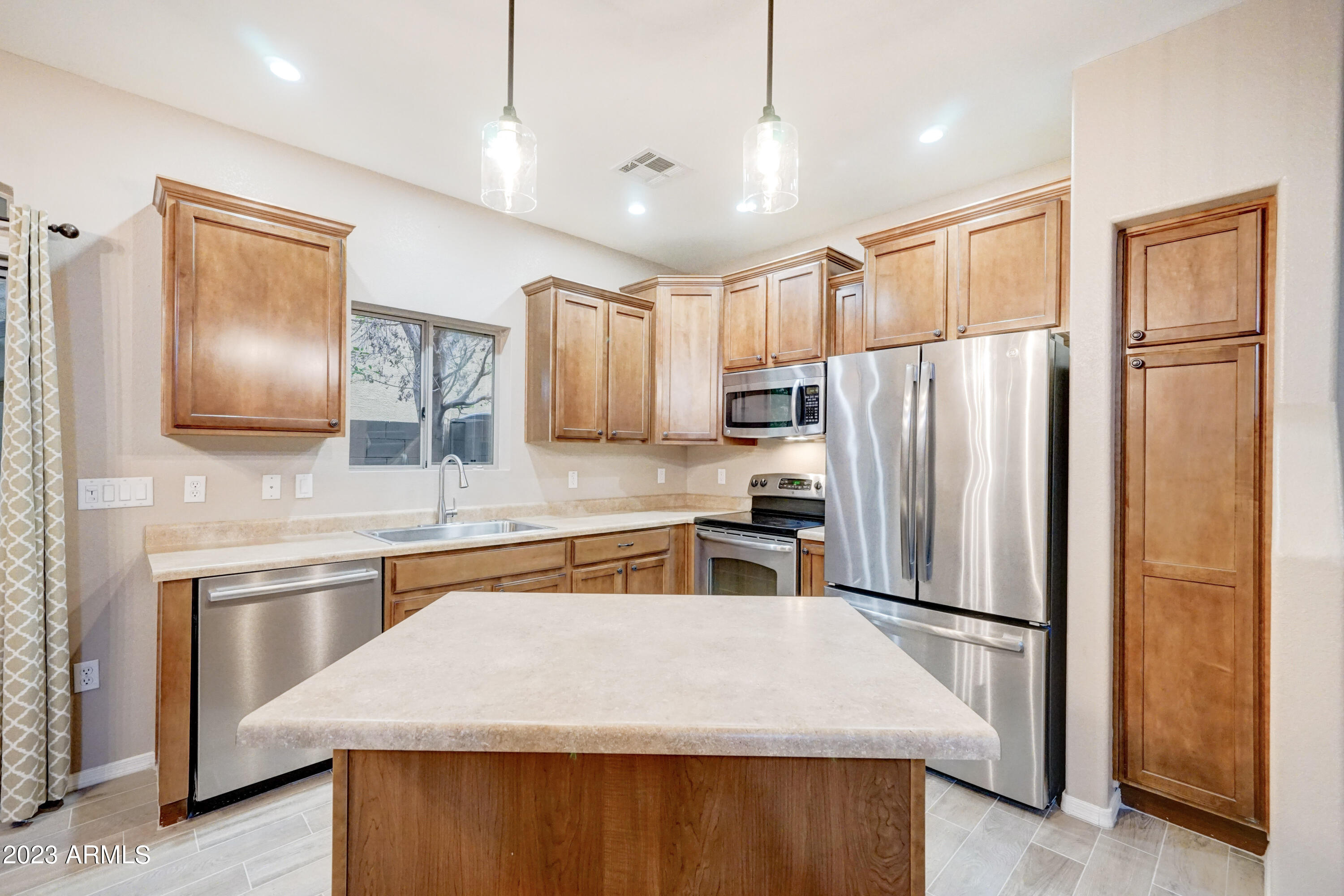 2150 West Alameda Road, Unit 1058 Phoenix, AZ 85085 - Photo 6 of 30 2150 W Alameda Rd Unit 1058-6